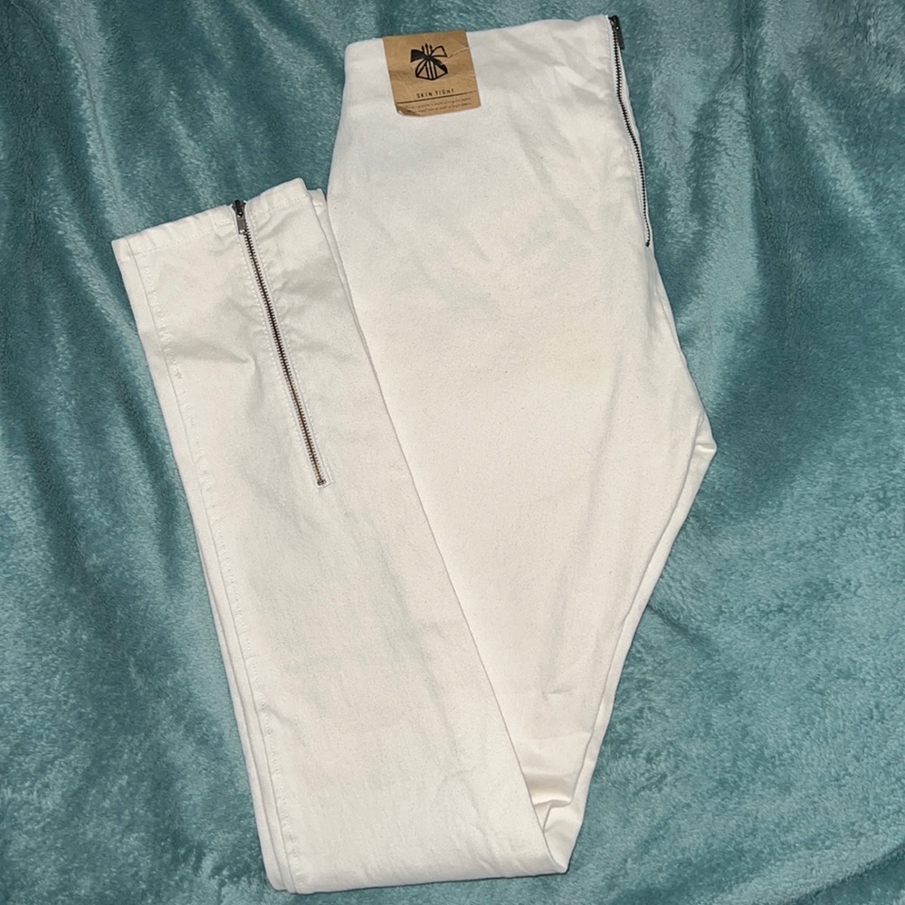 Skin Tight Jeans with Zippers